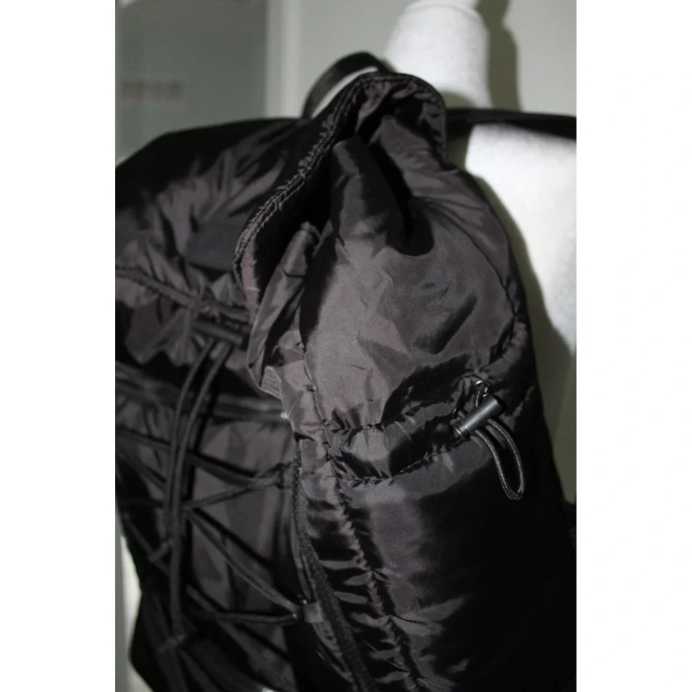 Blogilates‎ Black Puffy Backpack Nylon Drawstring Gym Bag with Shoe Compartment